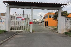 Aconchegante Sobrado à venda de 3 quartos sendo 1 suíte, no Quississana em São José dos Pinhais.