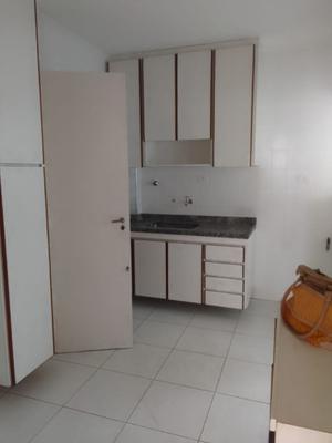 Apartamento em Pinheiros 3 dormitórios (1 suíte) na Rua Fradique Coutinho