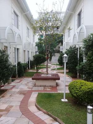 Sobrado à venda na Vila São Francisco, São Paulo - 2 dormitórios, churrasqueira e piscina!