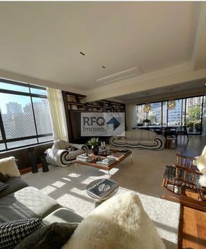 Viva o Luxo e o Conforto na Penthouse Impecável: 3 Dormitórios, Terraço com Churrasqueira e Localização Privilegiada