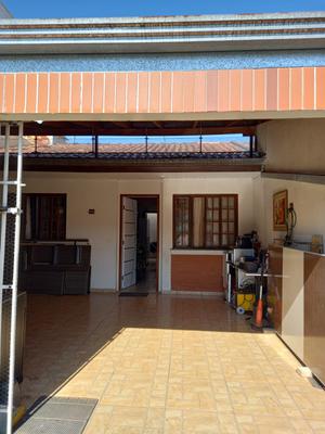 Casa à venda no bairro Itália - São José dos Pinhais/PR