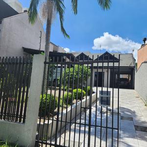 Casa à venda no bairro Silveira da Motta - São José dos Pinhais/PR