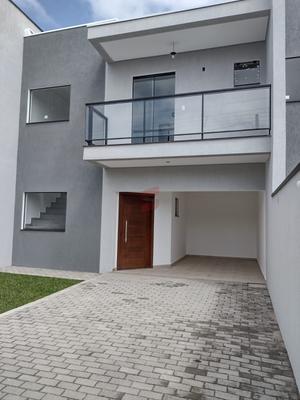 SOBRADO com 3 dormitórios à venda com 125m² por R$ 780.000,00 no bairro Centro - PINHAIS / PR