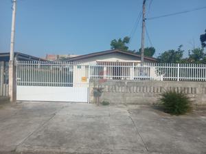 CASA com 7 dormitórios à venda com 600m² por R$ 825.000,00 no bairro Weissópolis - PINHAIS / PR